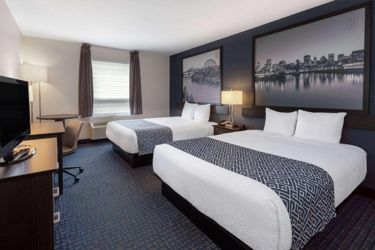 Super 8 By Wyndham Lachenaie/Terrebonne Buitenkant foto