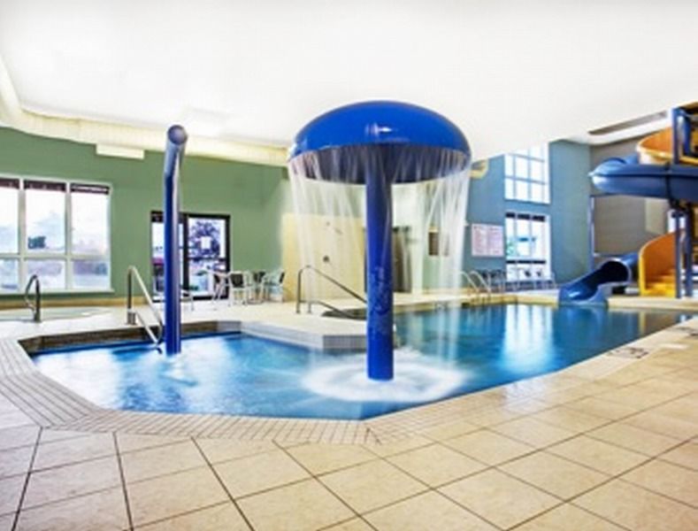 Super 8 By Wyndham Lachenaie/Terrebonne Buitenkant foto